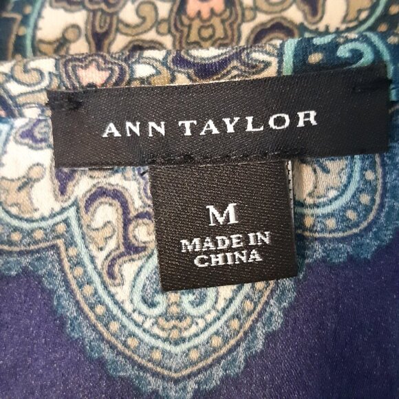 Ann Taylor Womens Medium Blouse Navy Blue Batik Print Long Sleeve V Neck Office - Picture 5 of 6